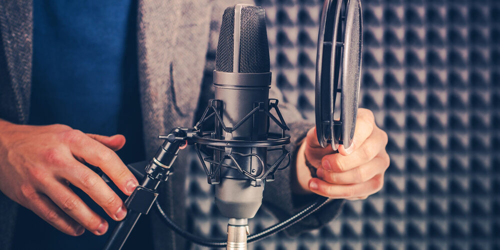 become arabic voice over artist